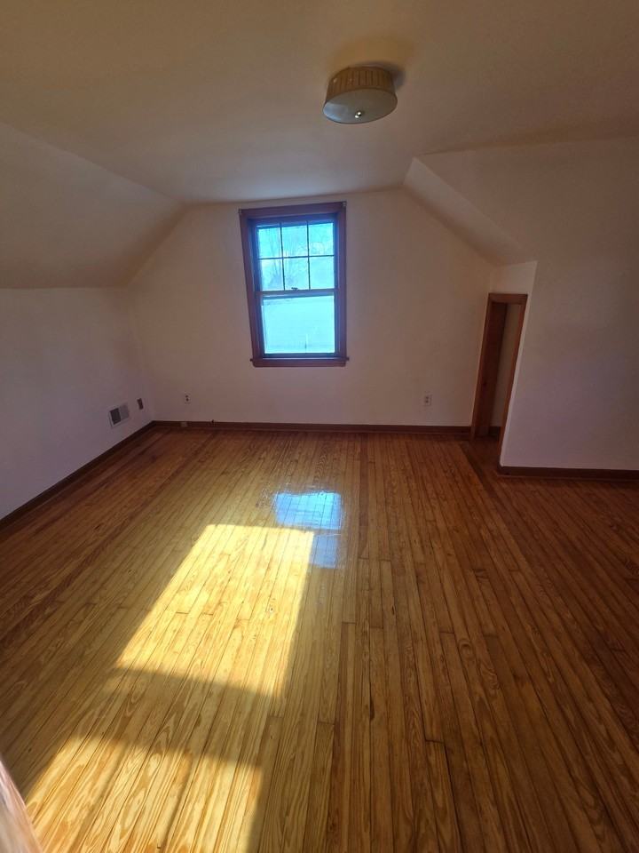 1712 Kenyon Ave - Photo 7 of 29