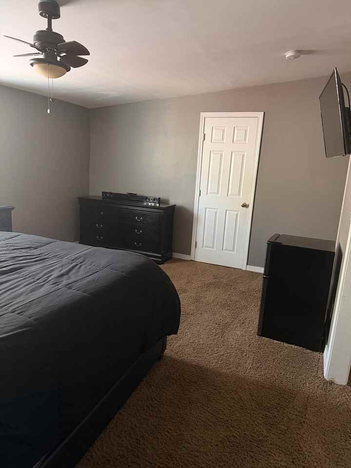742 Peeples St Sw - Photo 3 of 12