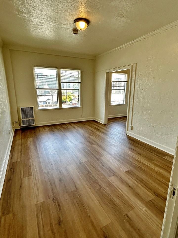1523 N Mccadden Pl #405E