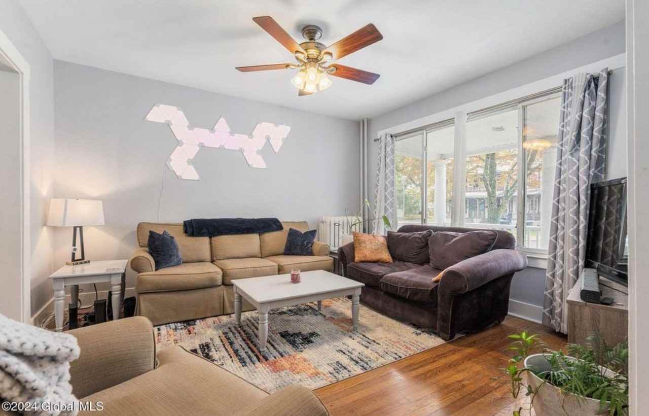 115 Woodlawn Ave #1 - Photo 3 of 20