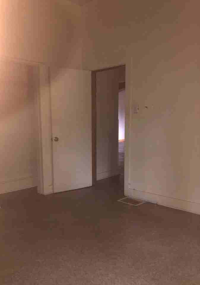 1283 S Illinois St - Photo 4 of 19