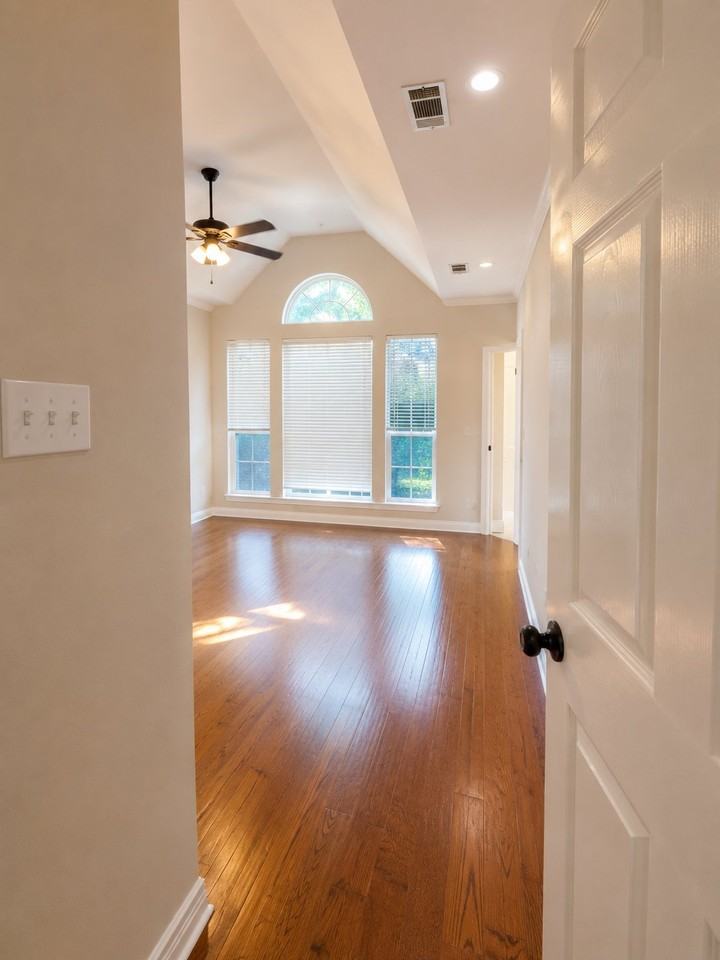 6005 Wallace Meadows Ct - Photo 7 of 18