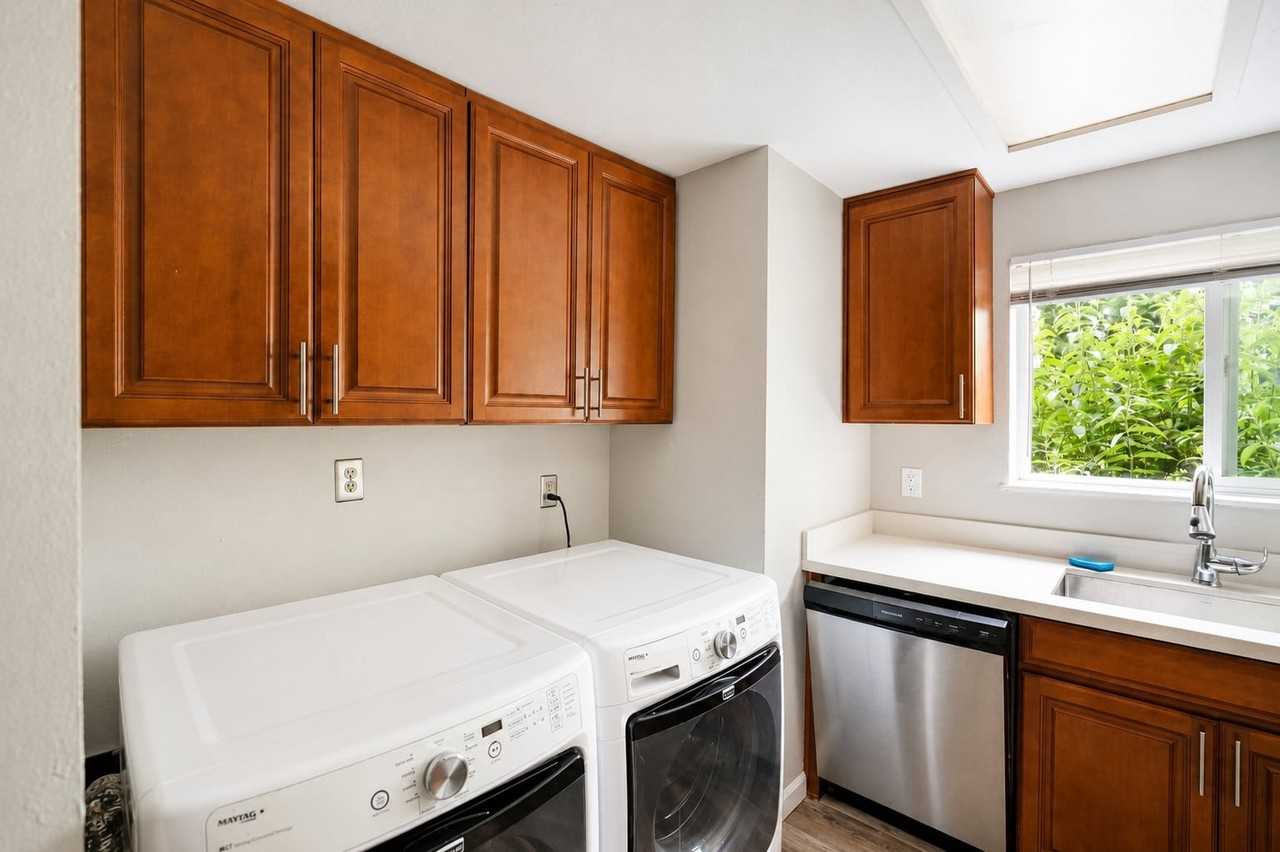 4827 S 56th St #3 - Photo 7 of 23
