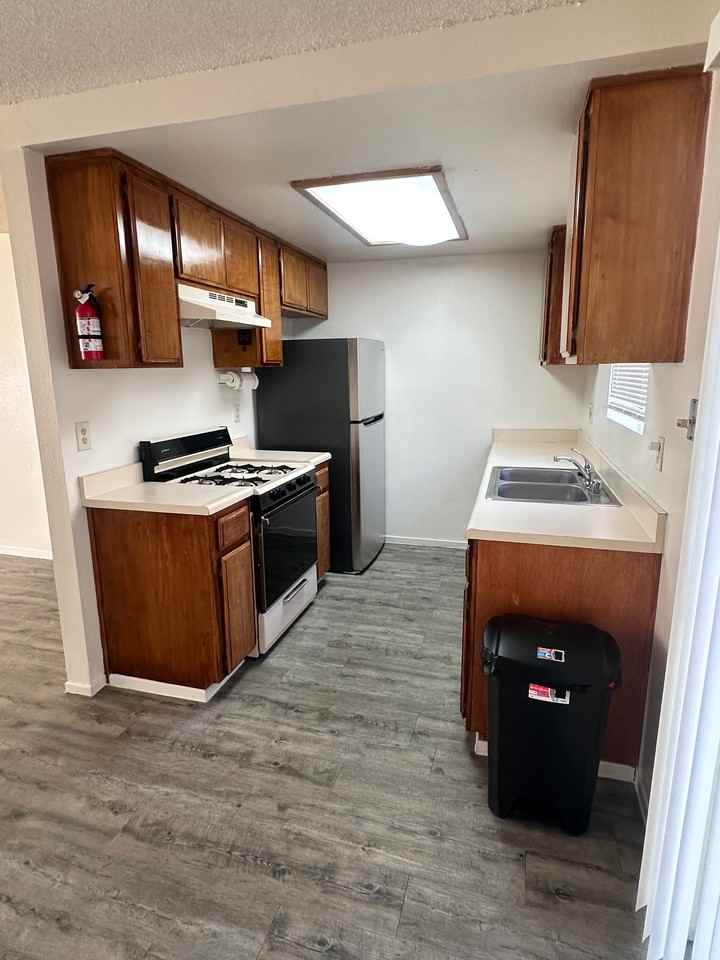 1431 Cimarron Ct #2 - Photo 4 of 10