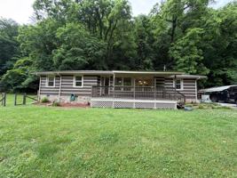 featured image of 1023 Deerfoot Dr