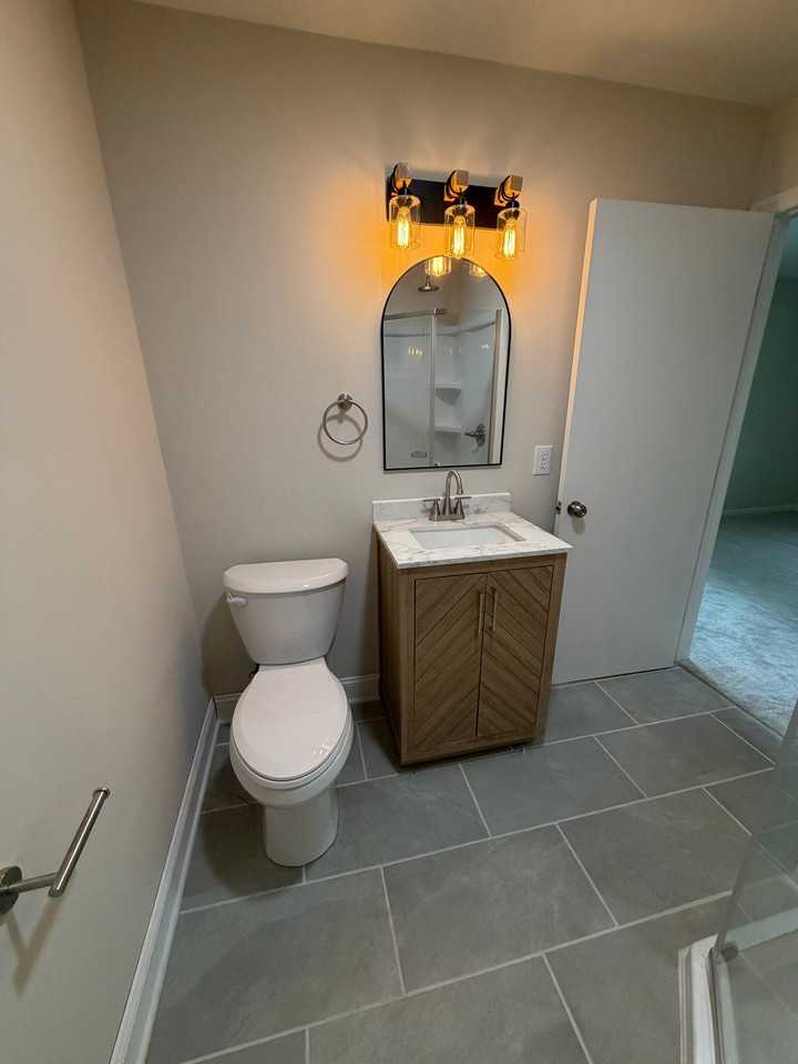 1023 Deerfoot Dr - Photo 6 of 8