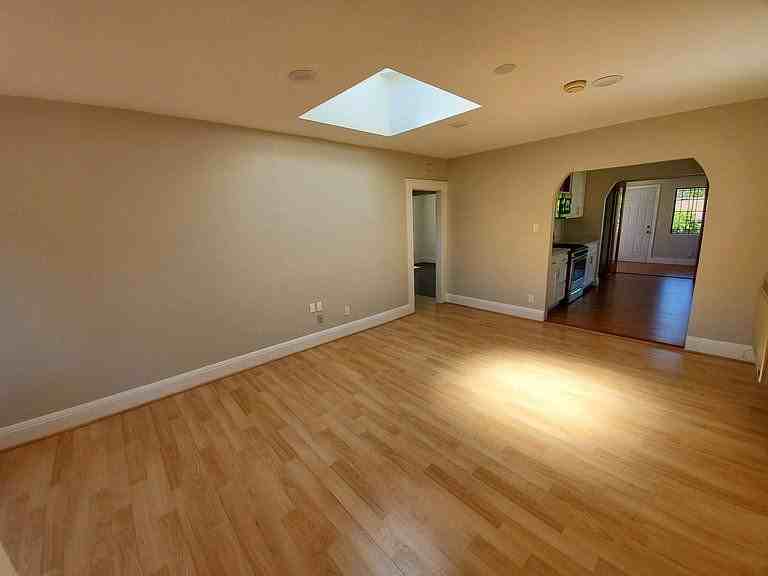 3207 Boston Ave - Photo 2 of 8