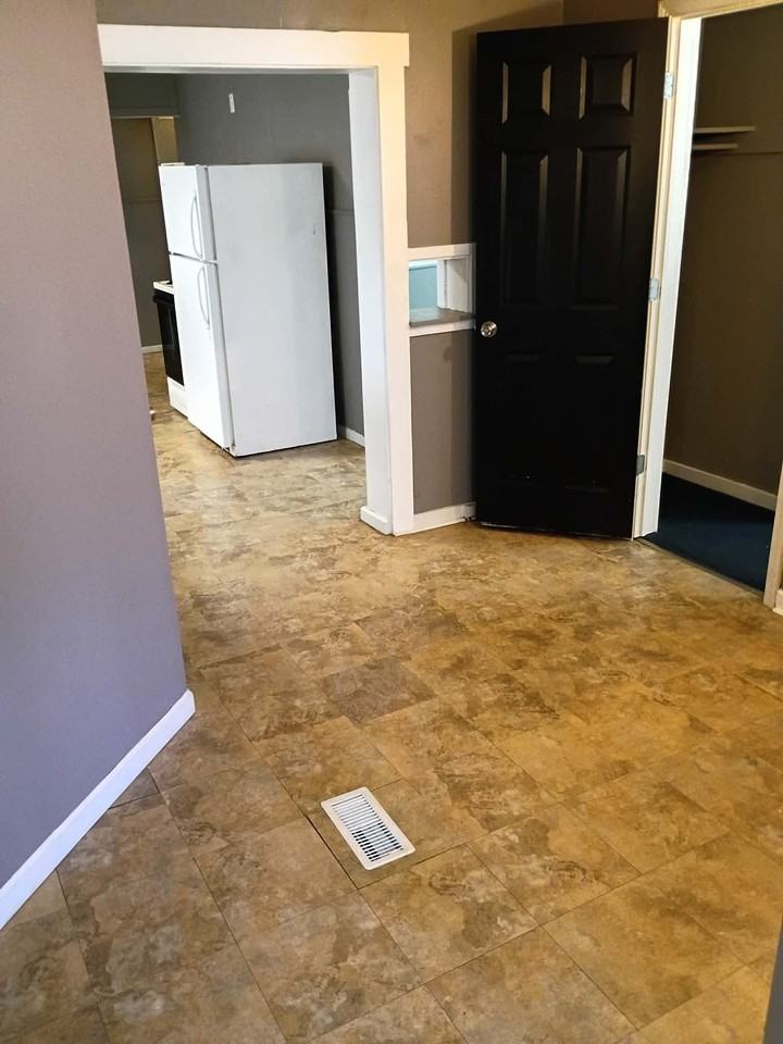 1606 Poplar St #1 - Photo 5 of 11