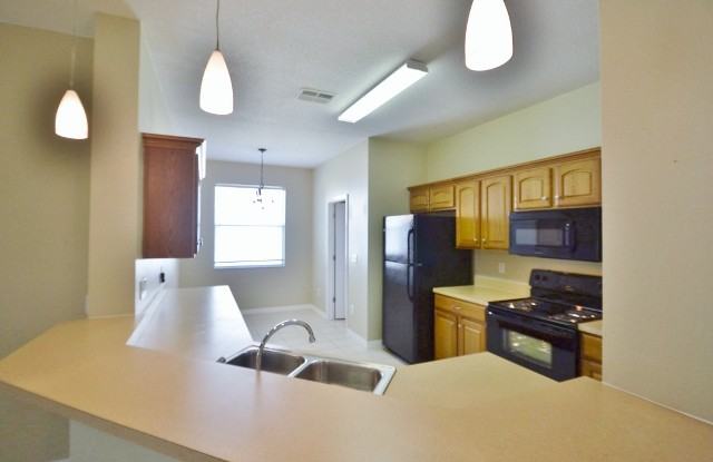 12125 12125 Fall Creek Ct - Photo 2 of 6