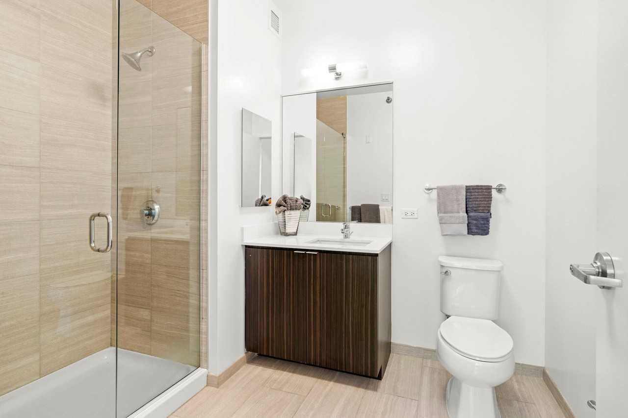 211 N Garland Ct - Photo 7 of 17