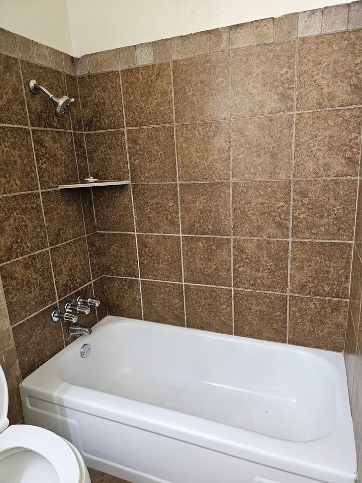 2942 Bernice St - Photo 7 of 7