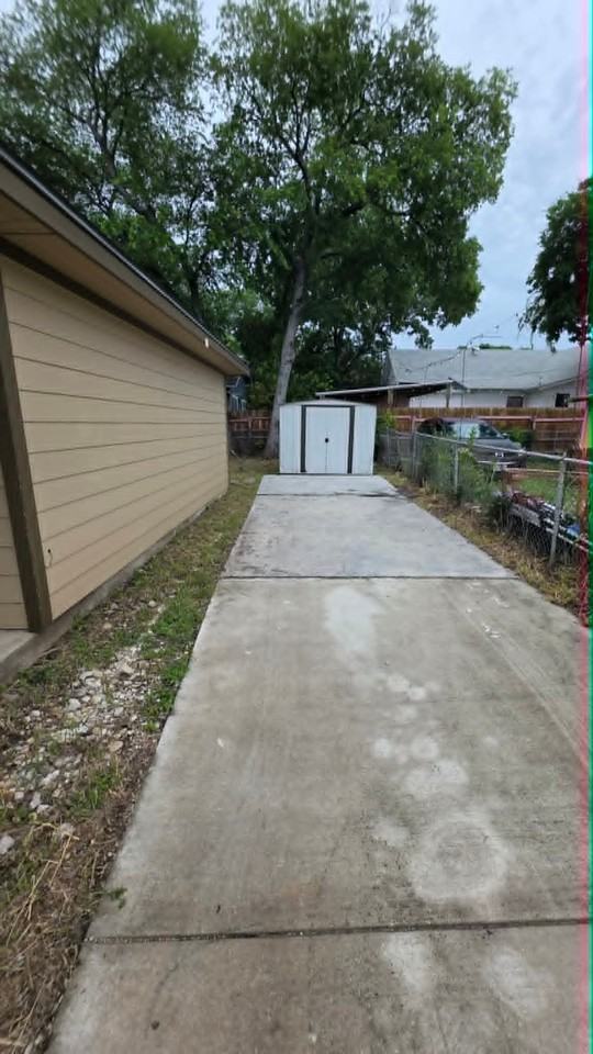 509 S Trinity St - Photo 3 of 12