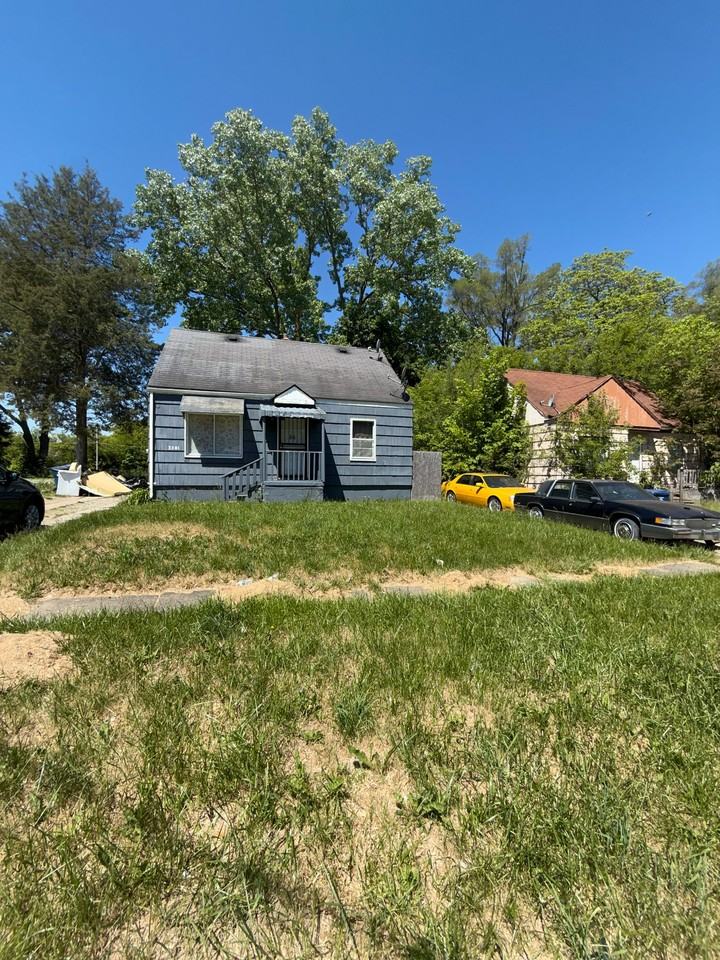 3501 Milbourne Ave - Photo 2 of 20