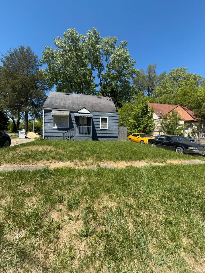 3501 Milbourne Ave - Photo 3 of 20