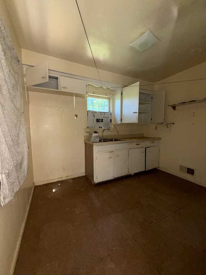 3501 Milbourne Ave - Photo 6 of 20