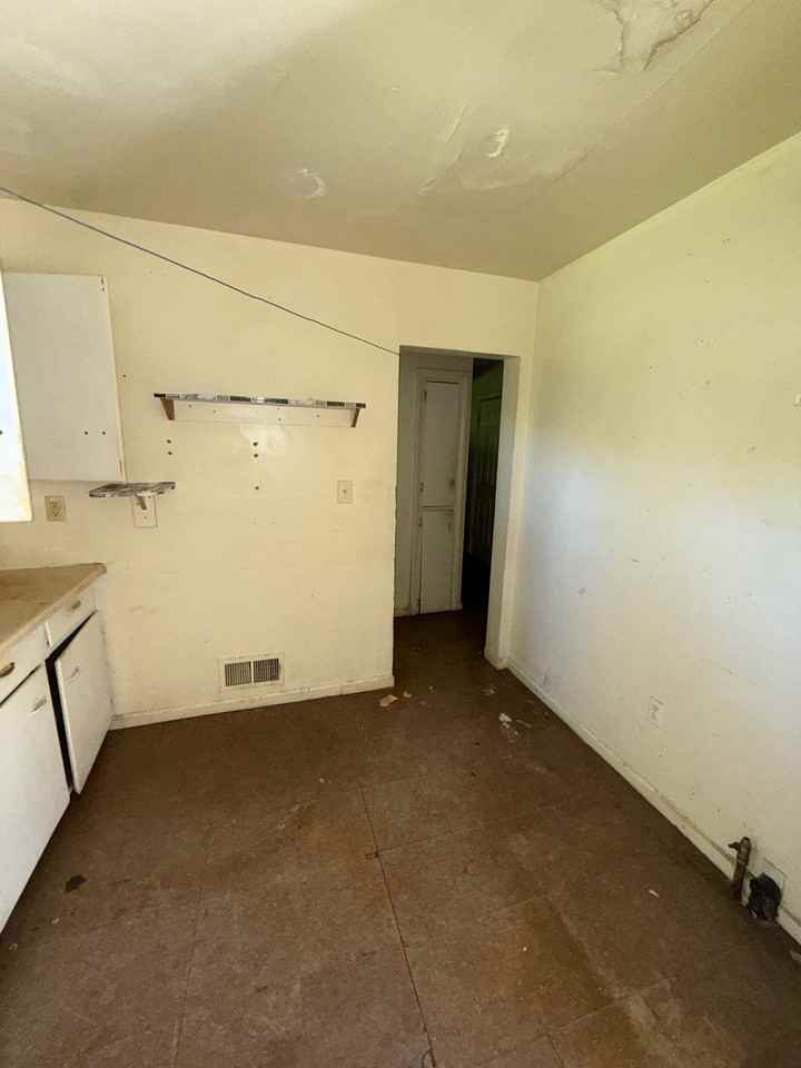 3501 Milbourne Ave - Photo 7 of 20