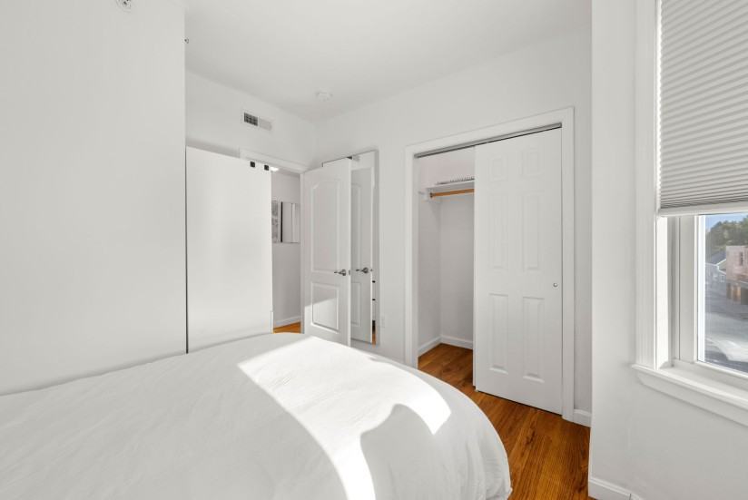 1 Bed / 1 Bath Apartment in East Boston - Photo 6 of 27