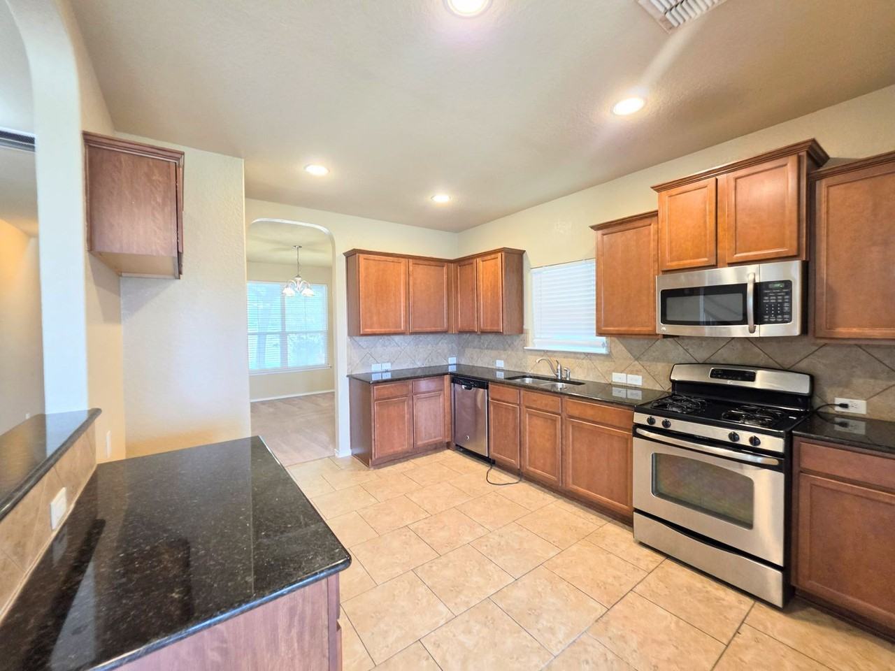 12151 Sugarberry Way - Photo 4 of 25