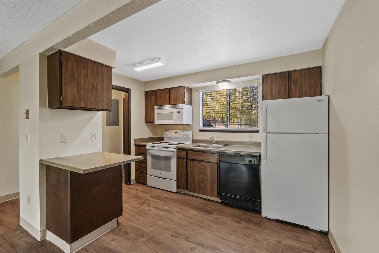 815 W Bellwood Dr #45 - Photo 5 of 12