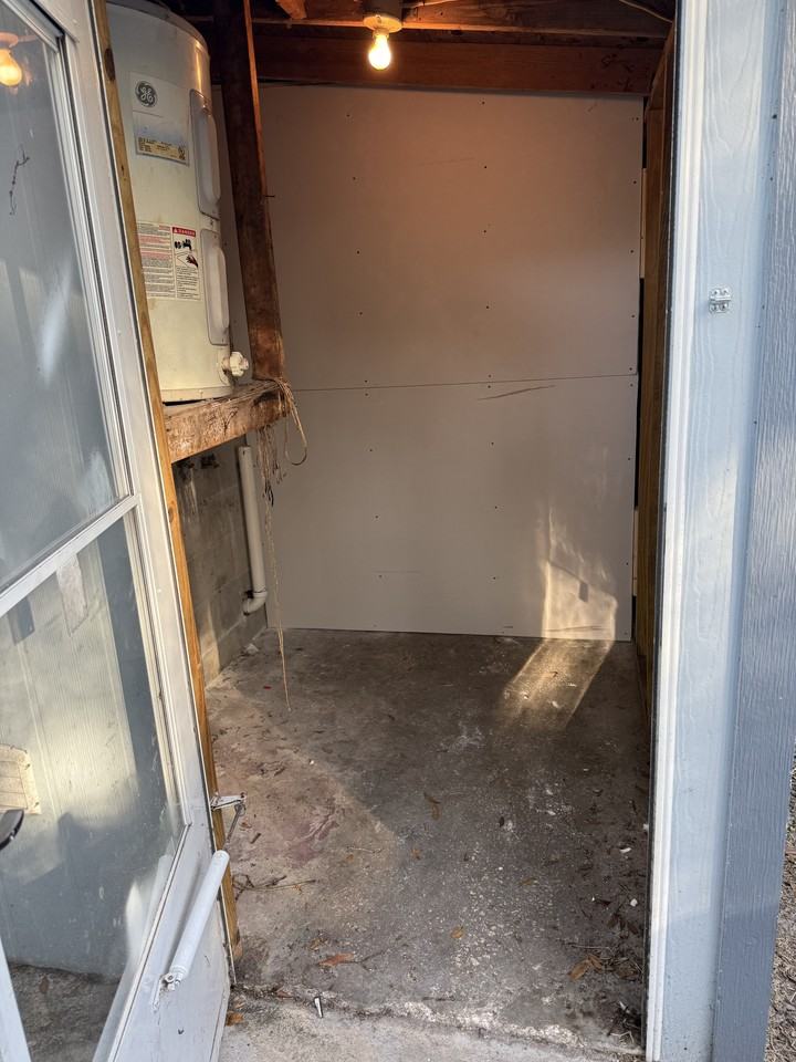 1713 E Idell St #B - Photo 4 of 13