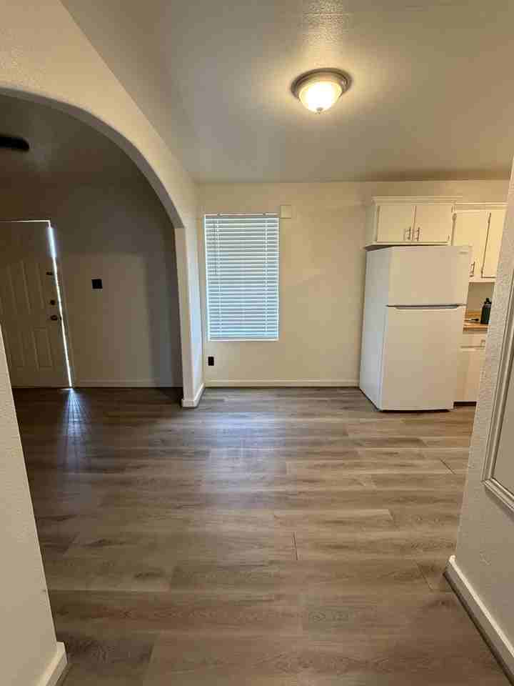 401 N Bethel St #4 - Photo 2 of 6