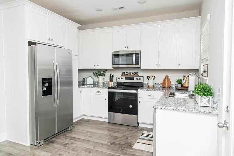 2343 Patrick Ave #NA - Photo 2 of 11