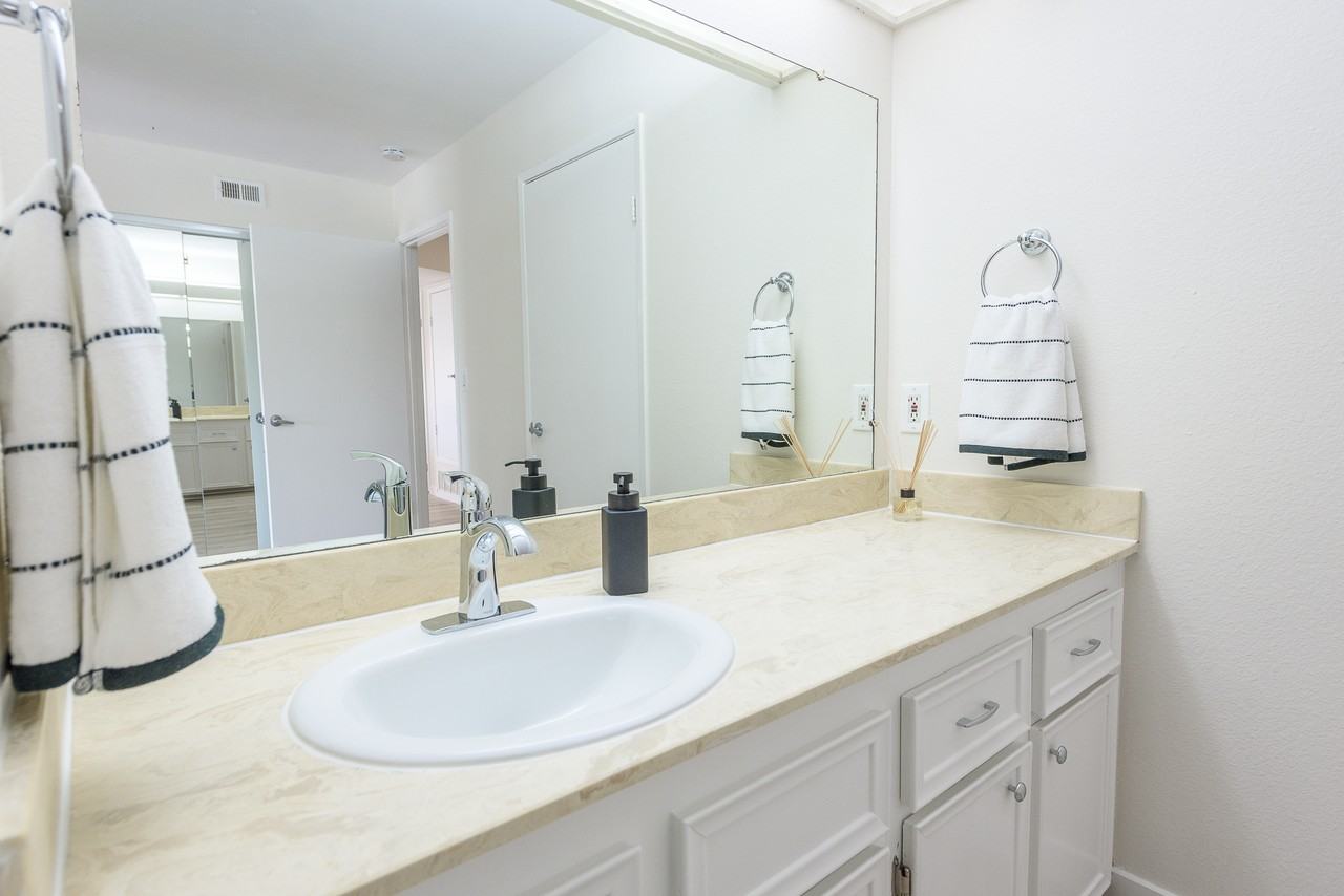 6355 Rancho Mission Rd #4 - Photo 6 of 17