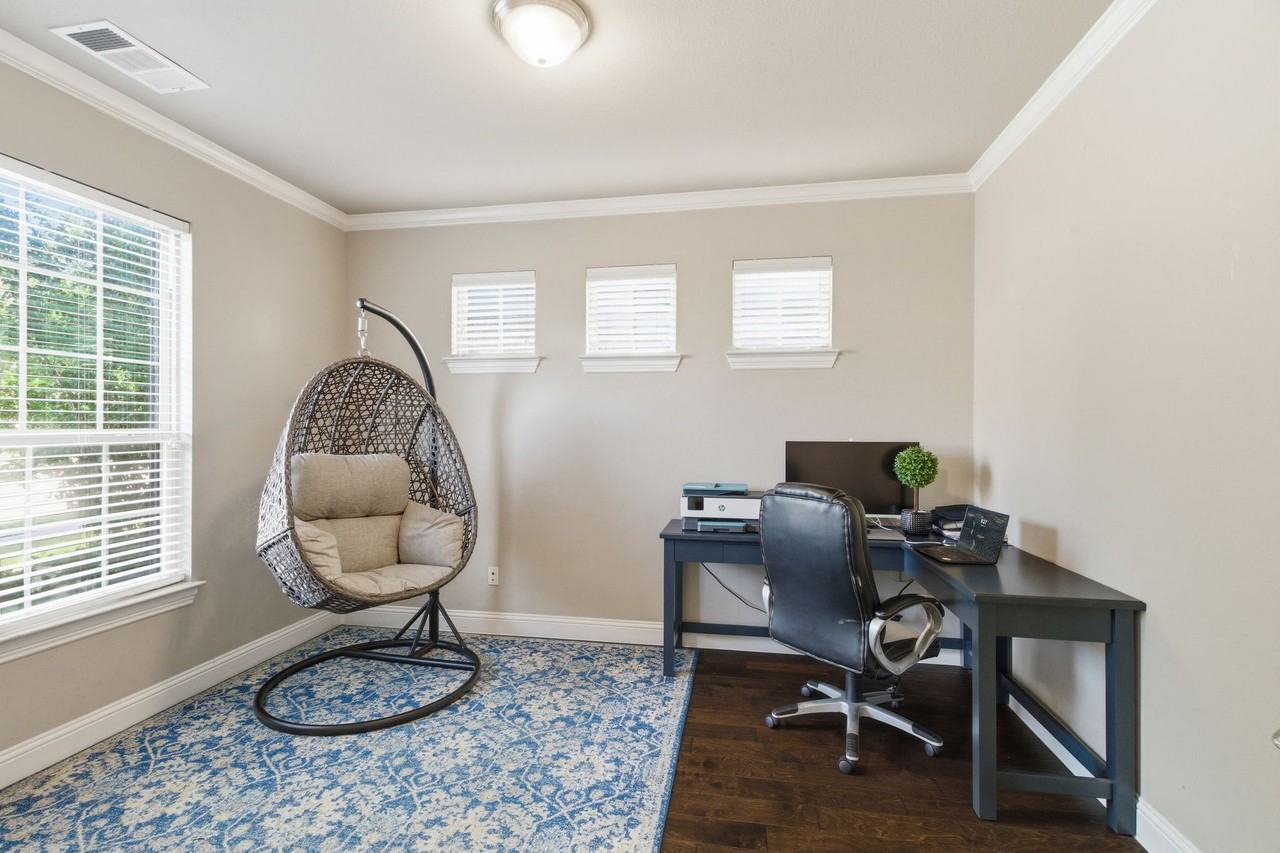7452 Reverchon Dr #NA - Photo 5 of 46