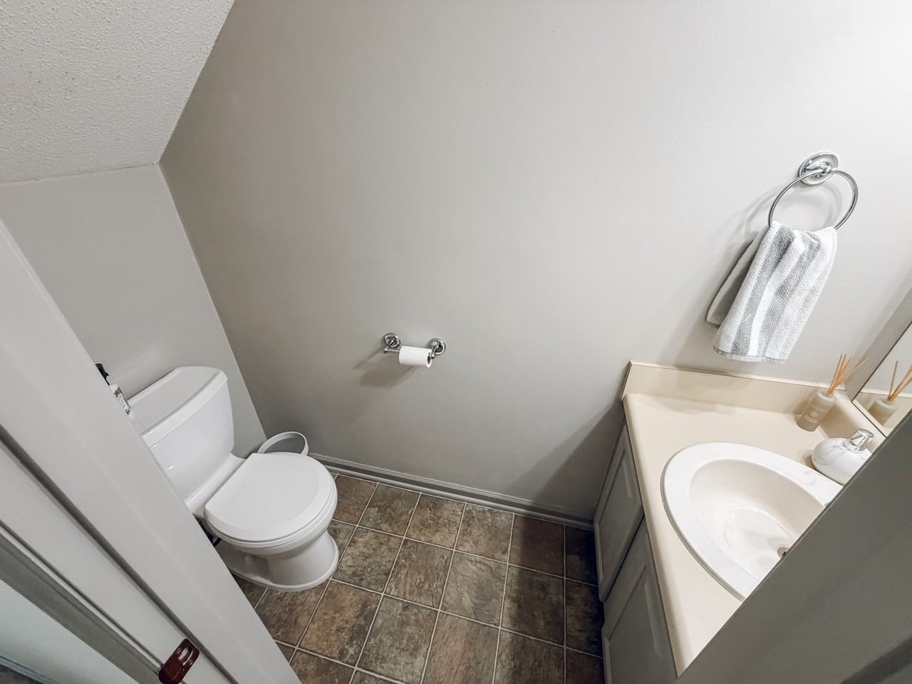 6530 Thetford Ct #NA - Photo 4 of 16