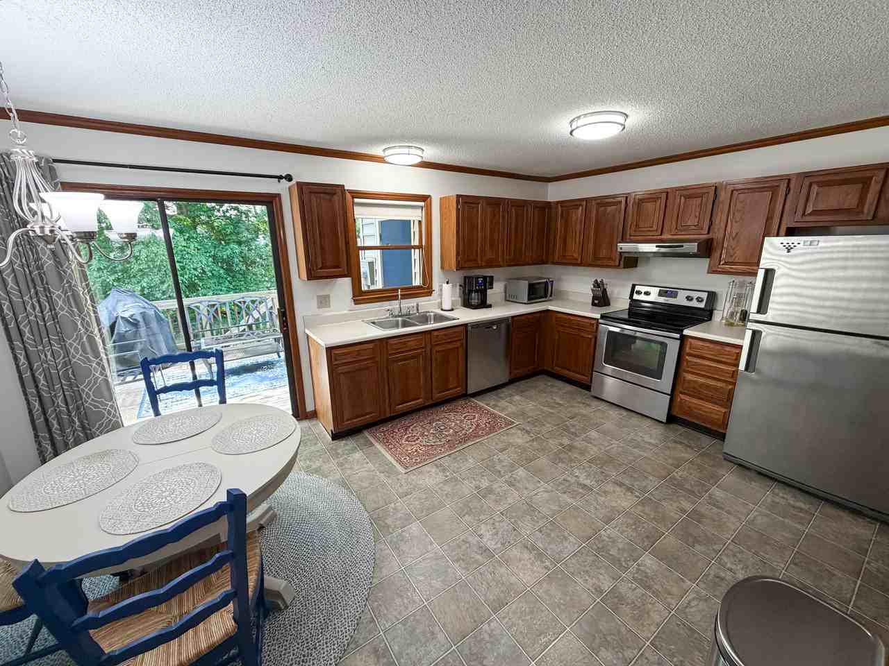 6530 Thetford Ct #NA - Photo 5 of 16
