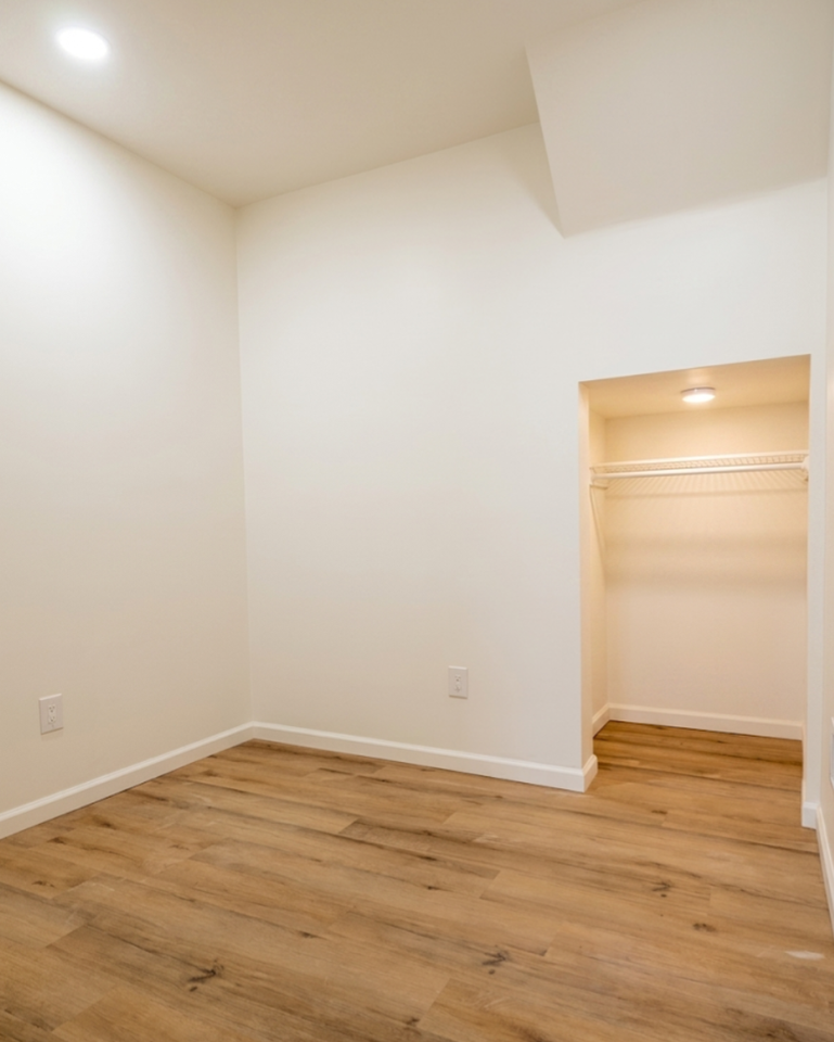 331 Yale Ave #NA - Photo 6 of 8