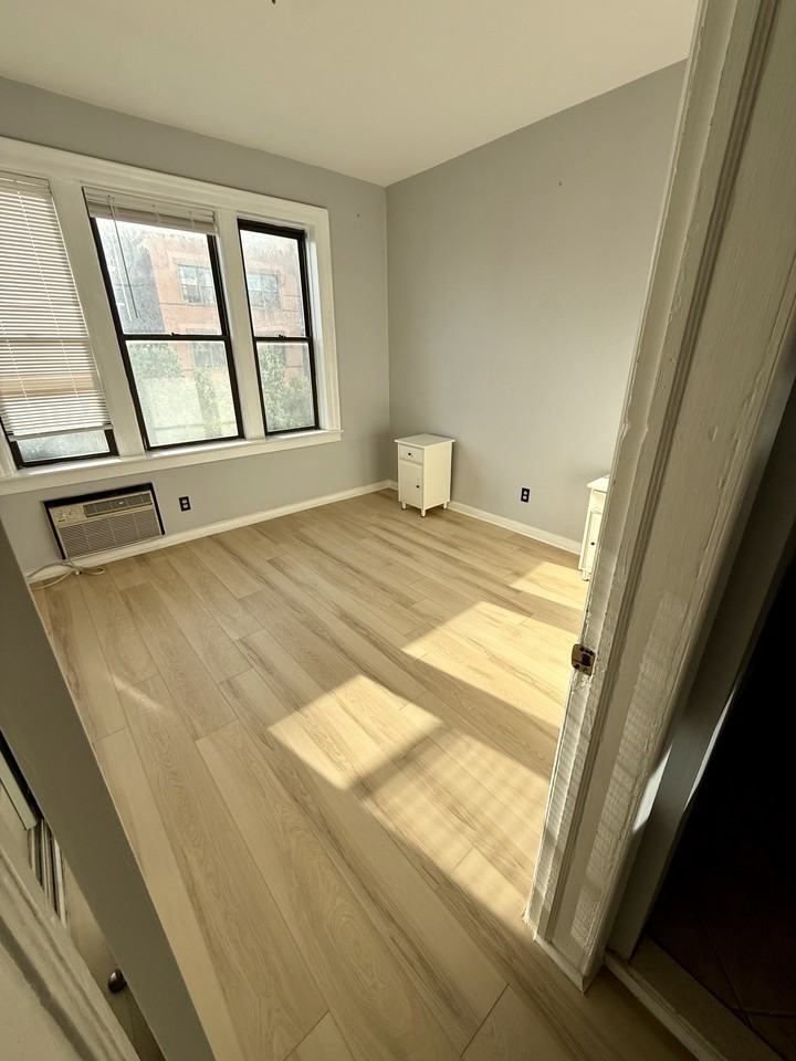 42 Van Wagenen Ave #14 - Photo 6 of 15