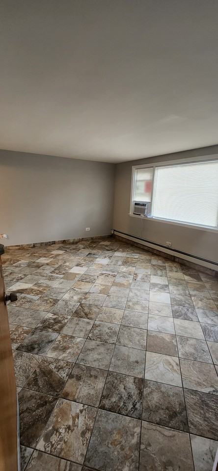 2550 Cuyler Ave - Photo 6 of 16