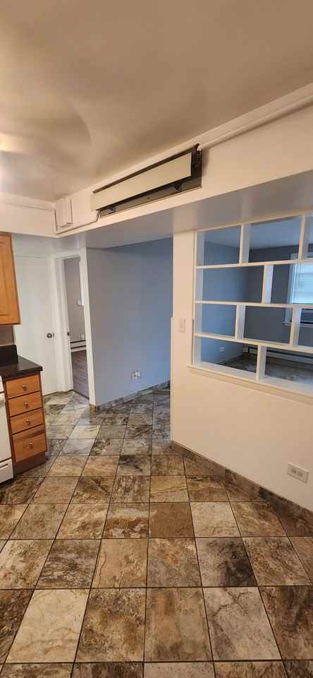 2550 Cuyler Ave - Photo 7 of 16