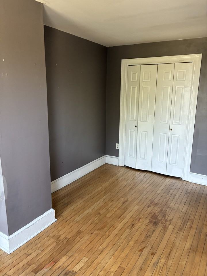 1827 E Capitol St Se #1 - Photo 2 of 8
