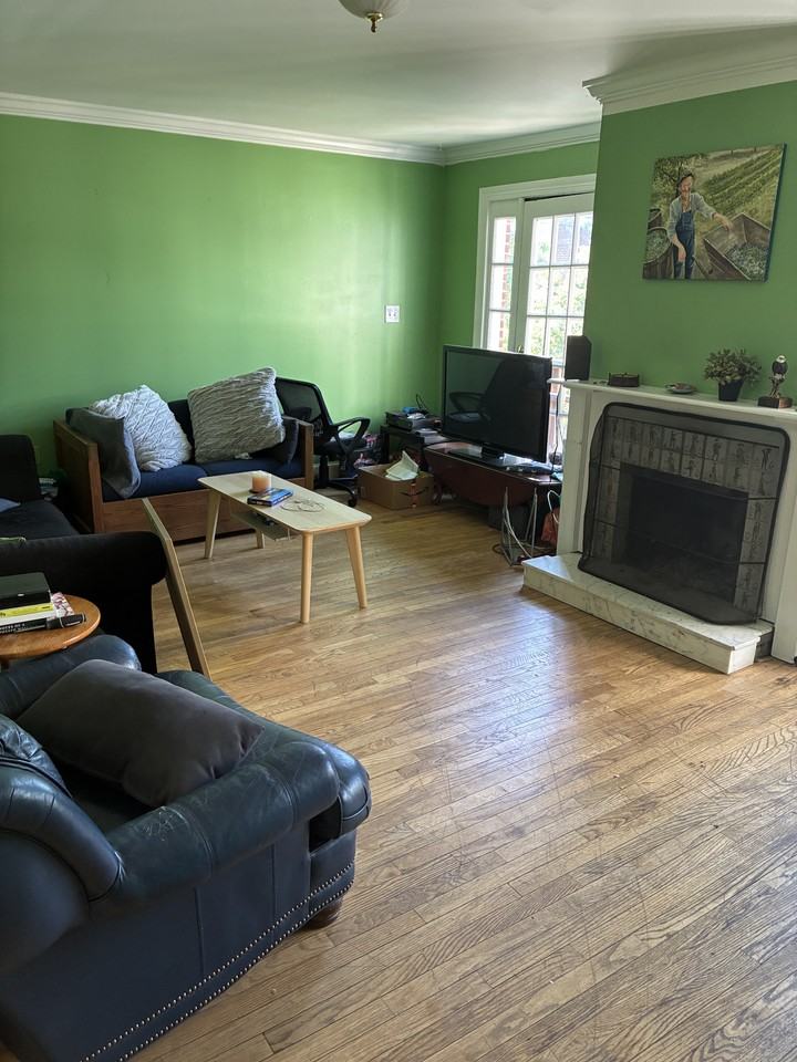 1827 E Capitol St Se #1 - Photo 7 of 8