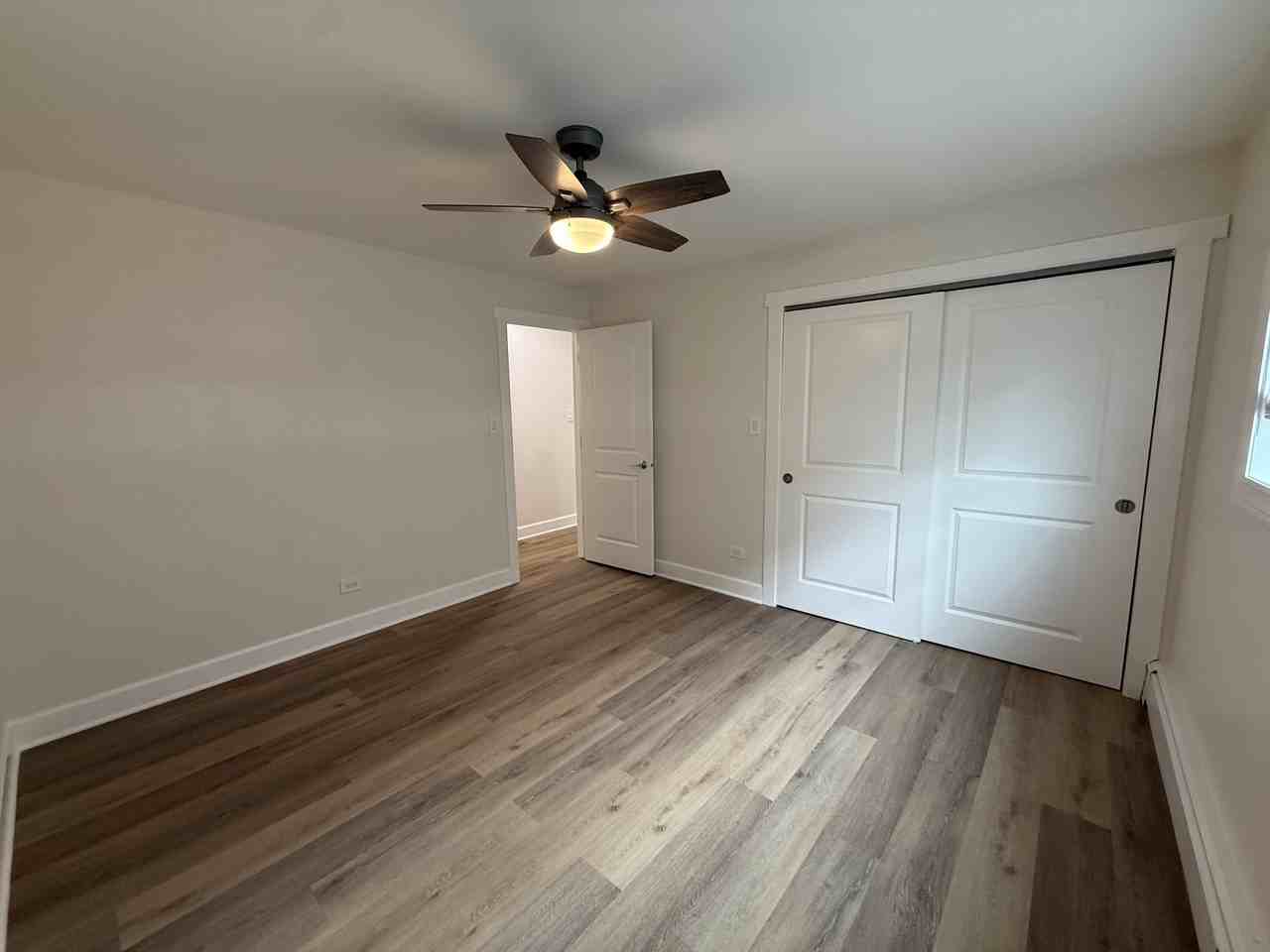 5548 W Cal Sag Rd #1W - Photo 6 of 9