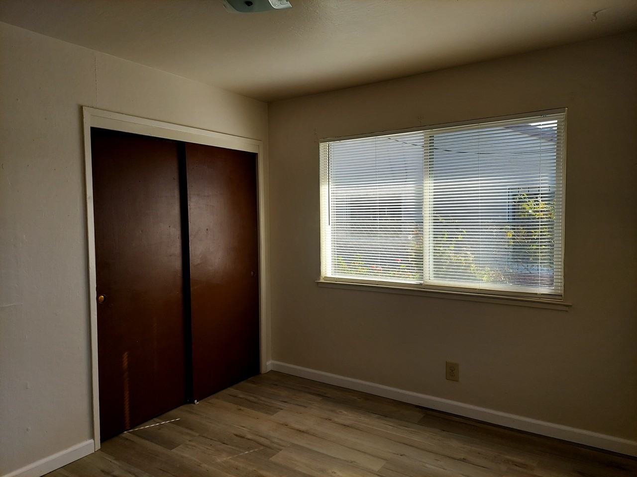 1665 E San Antonio St #NA - Photo 5 of 8