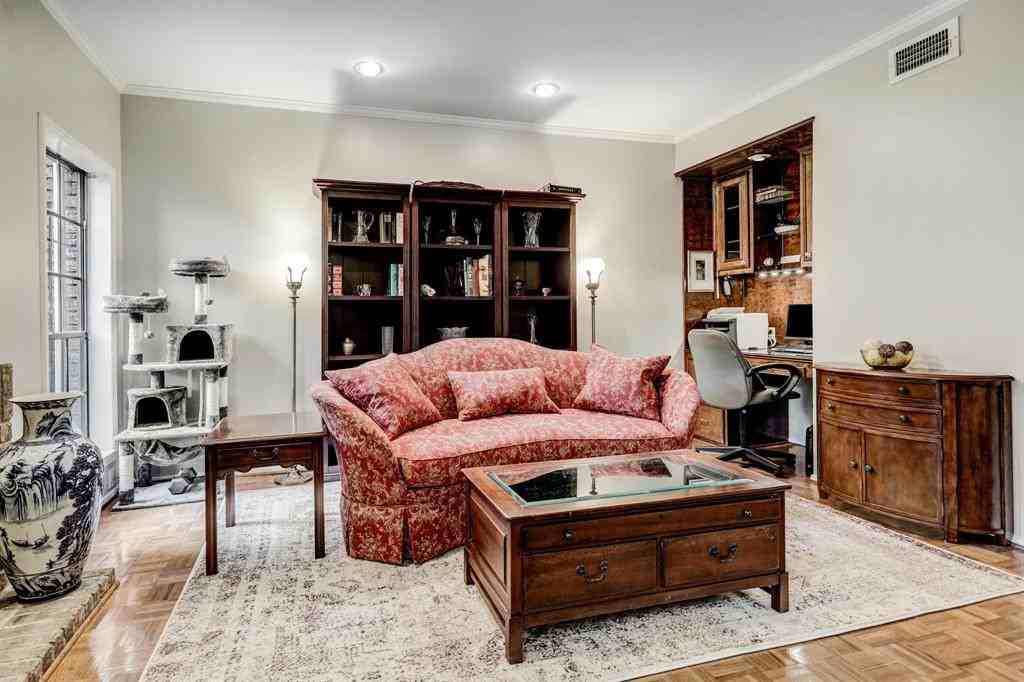 1236 Jackson Blvd #NA - Photo 4 of 18