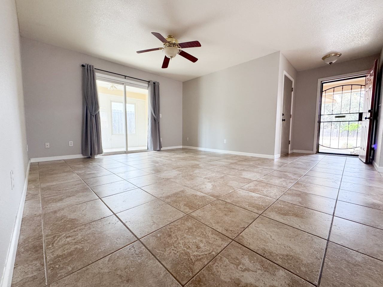 4108 Oak Ct #NA - Photo 2 of 25