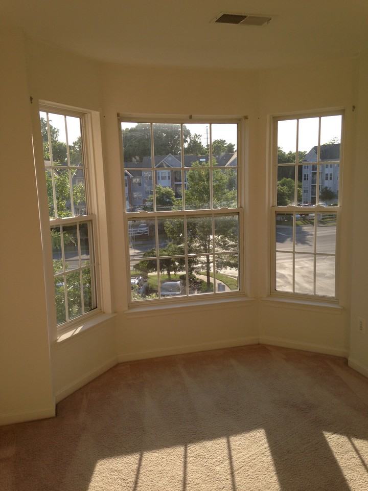 2161 Scotts Crossing Ct #303 - Photo 4 of 9