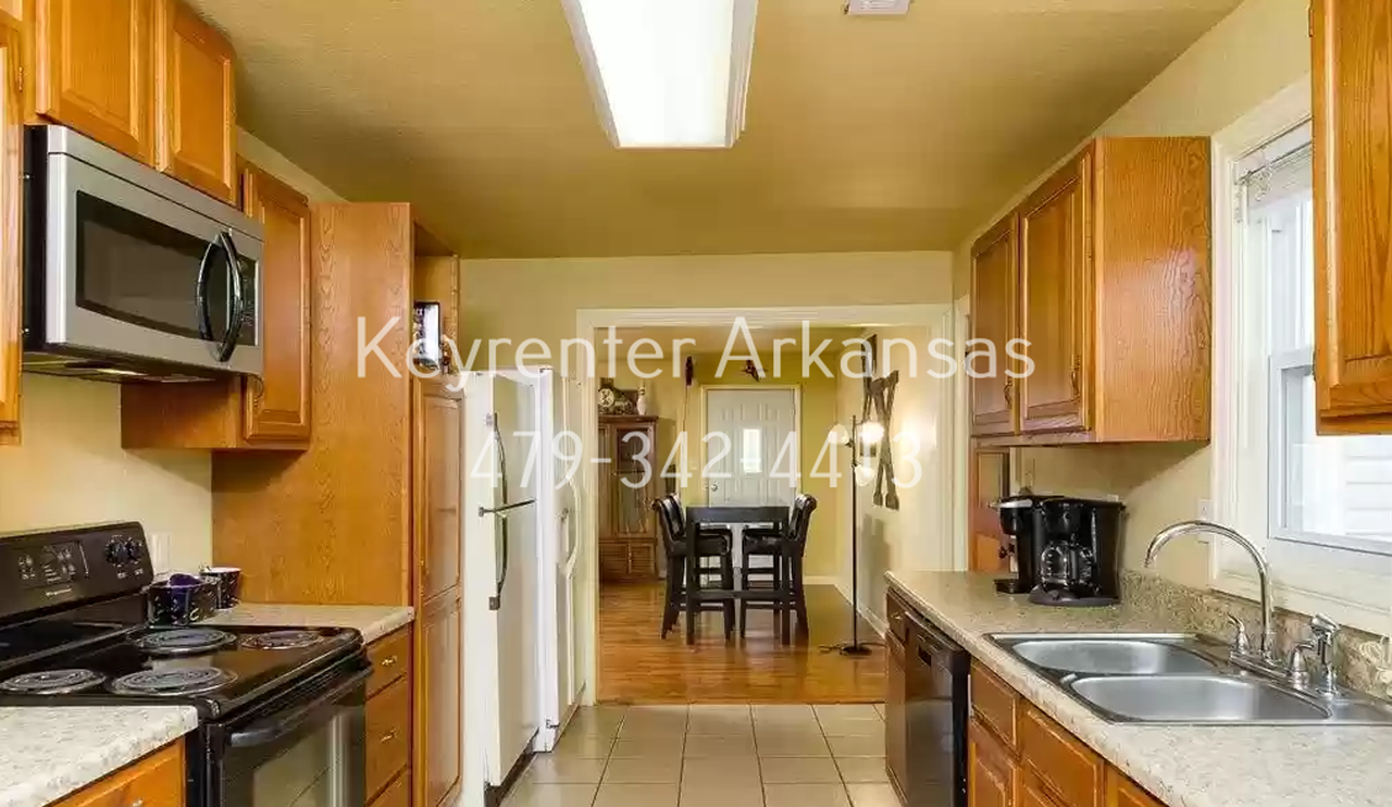 1144 N Vista Pl - Photo 7 of 22