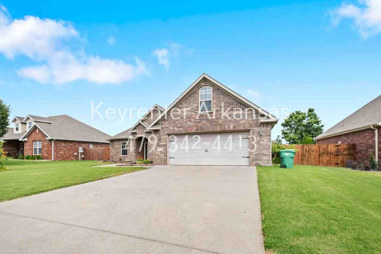 1048 Tarah Knolls Cir - Photo 3 of 31