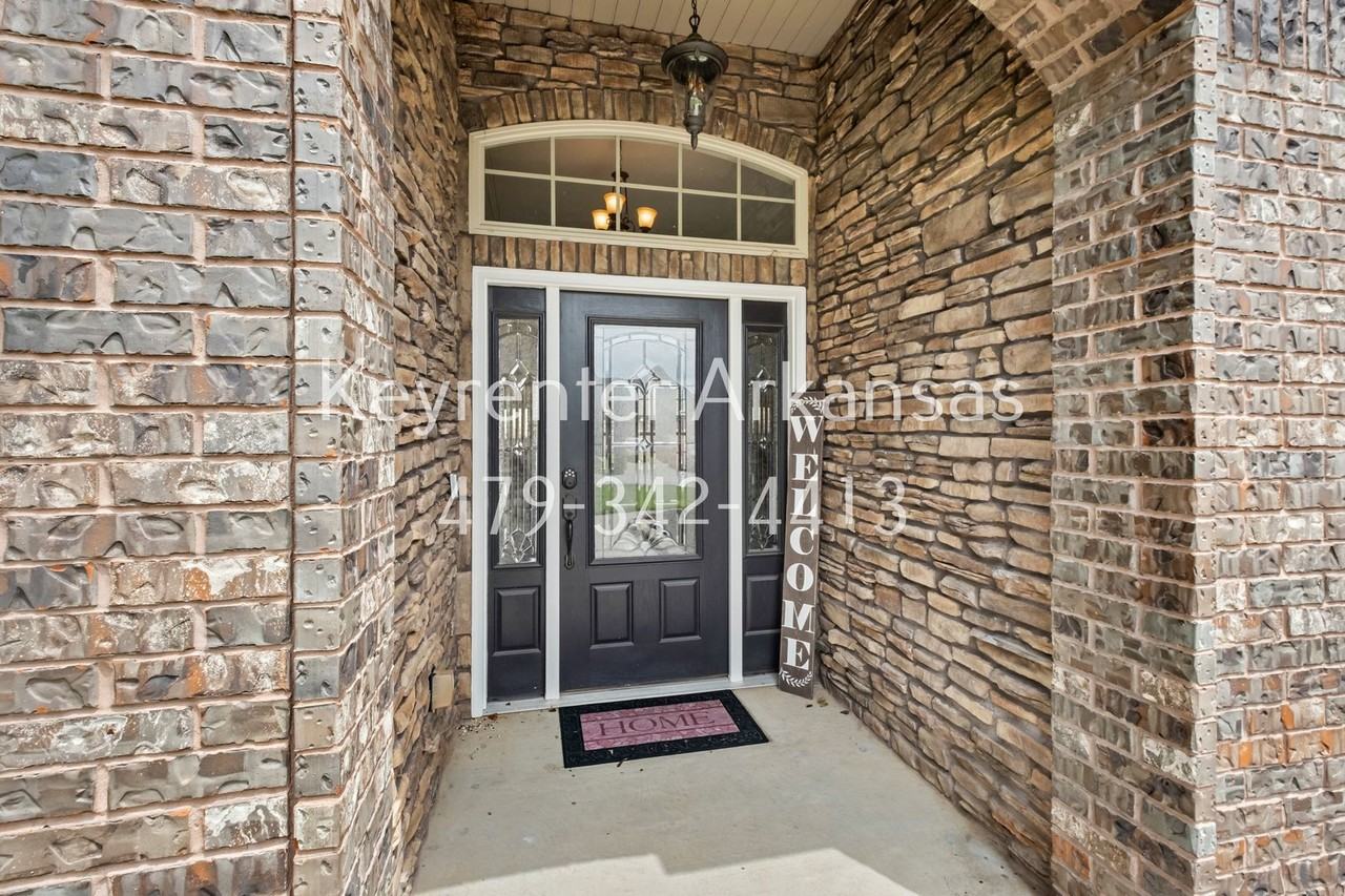 1048 Tarah Knolls Cir - Photo 4 of 31