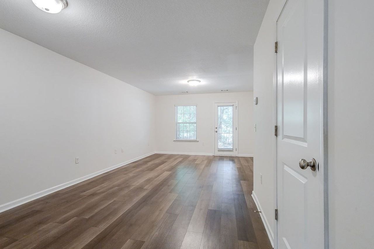 162 Barfield Way - Photo 7 of 27