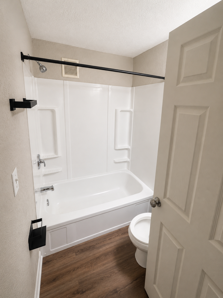 1045 Leona Ave #A - Photo 6 of 22