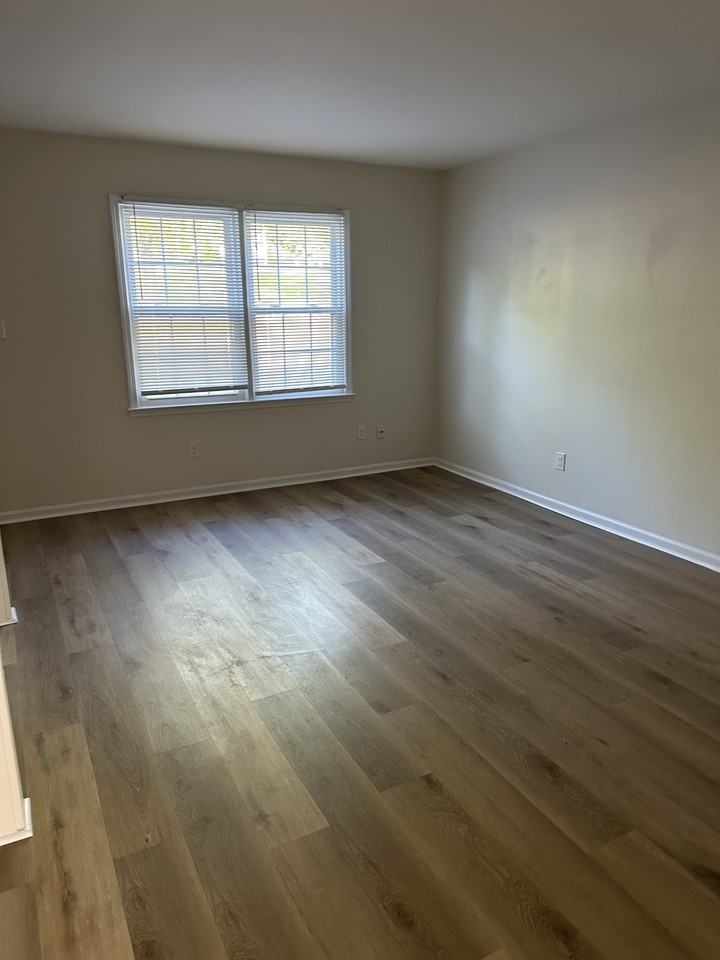 119 W 15th St #119 - Photo 2 of 11