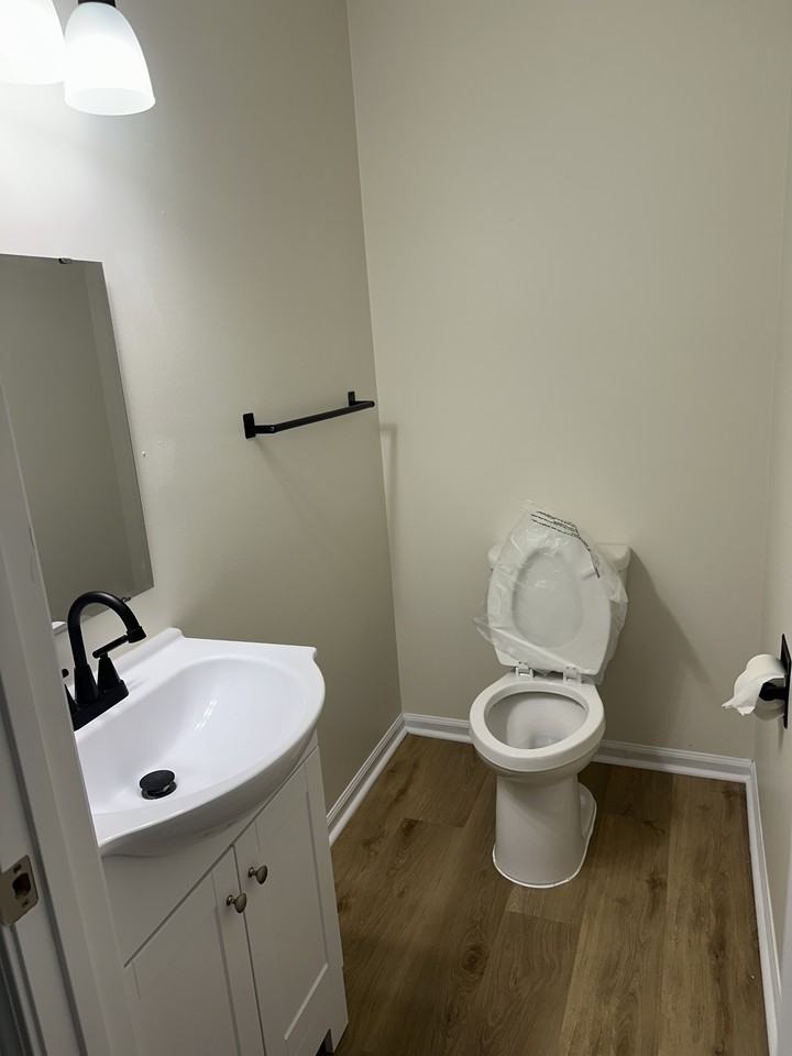 119 W 15th St #119 - Photo 5 of 11