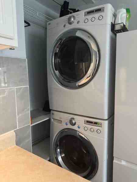 7613 S 1000 E #B - Photo 2 of 8