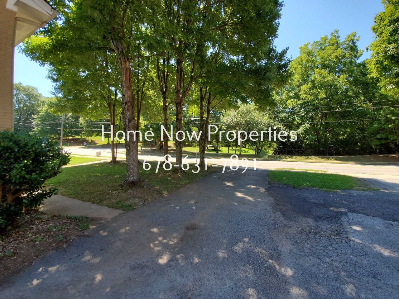 Maple Place Apartments - Photo 2 of 4